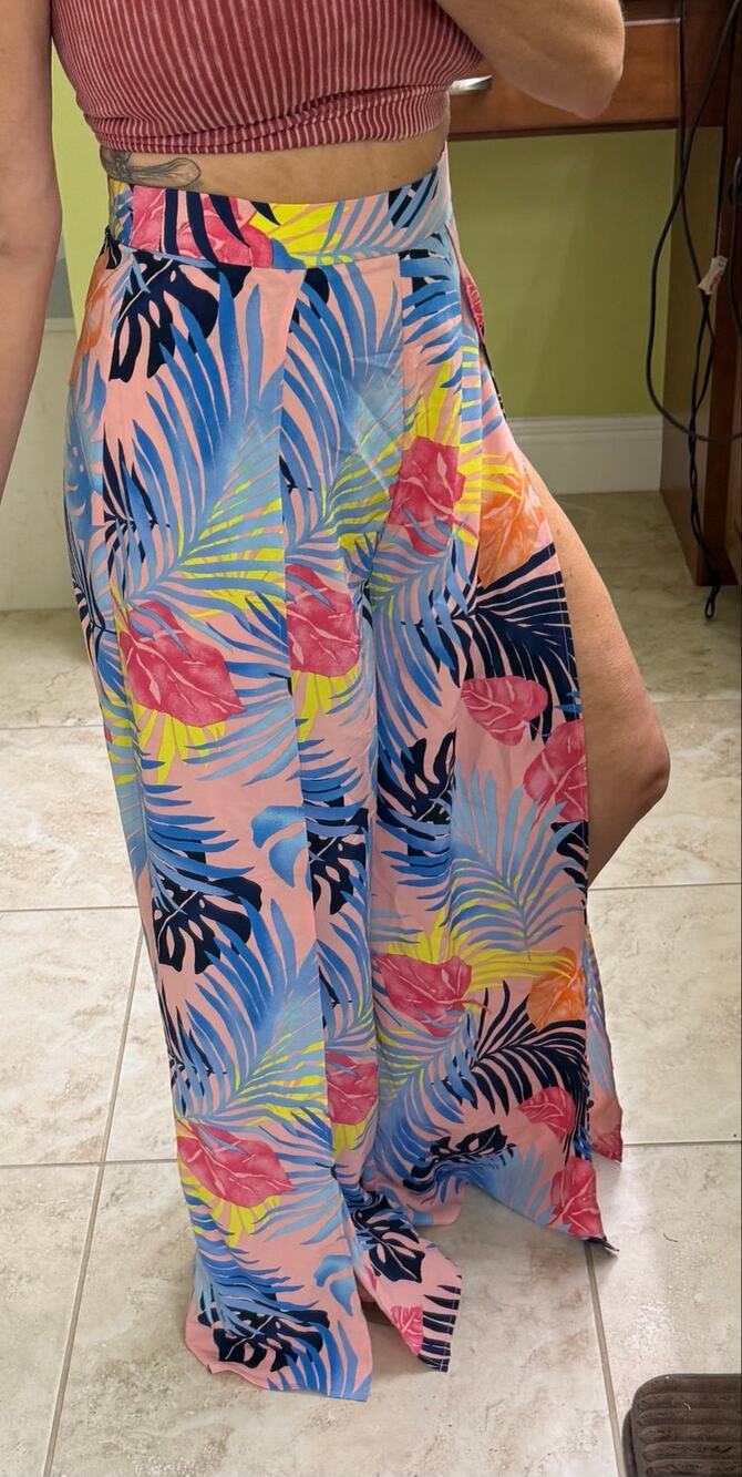 Forever 21 Tropical Floral Wide Leg Slit Pants Size S resort